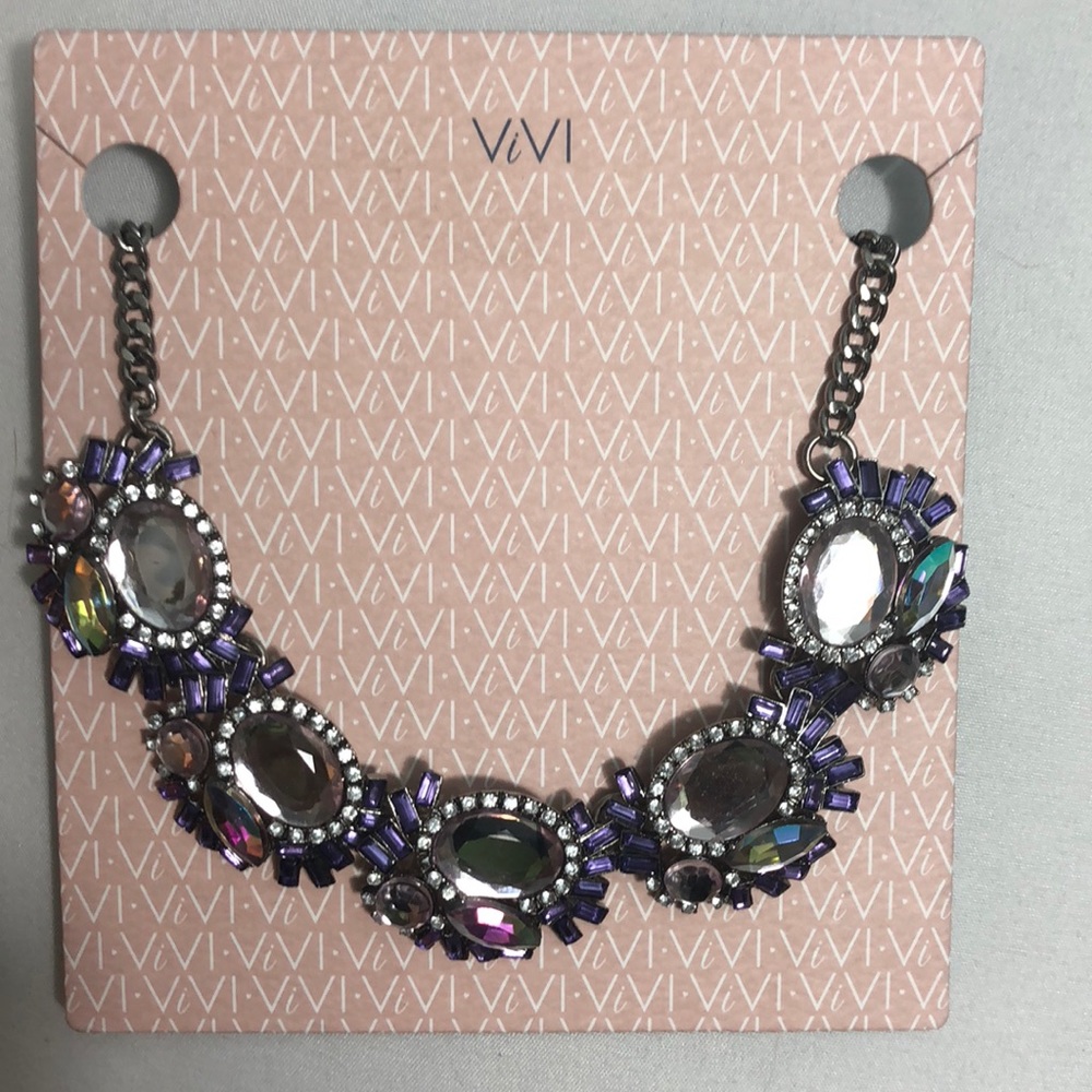 Vivi Necklace